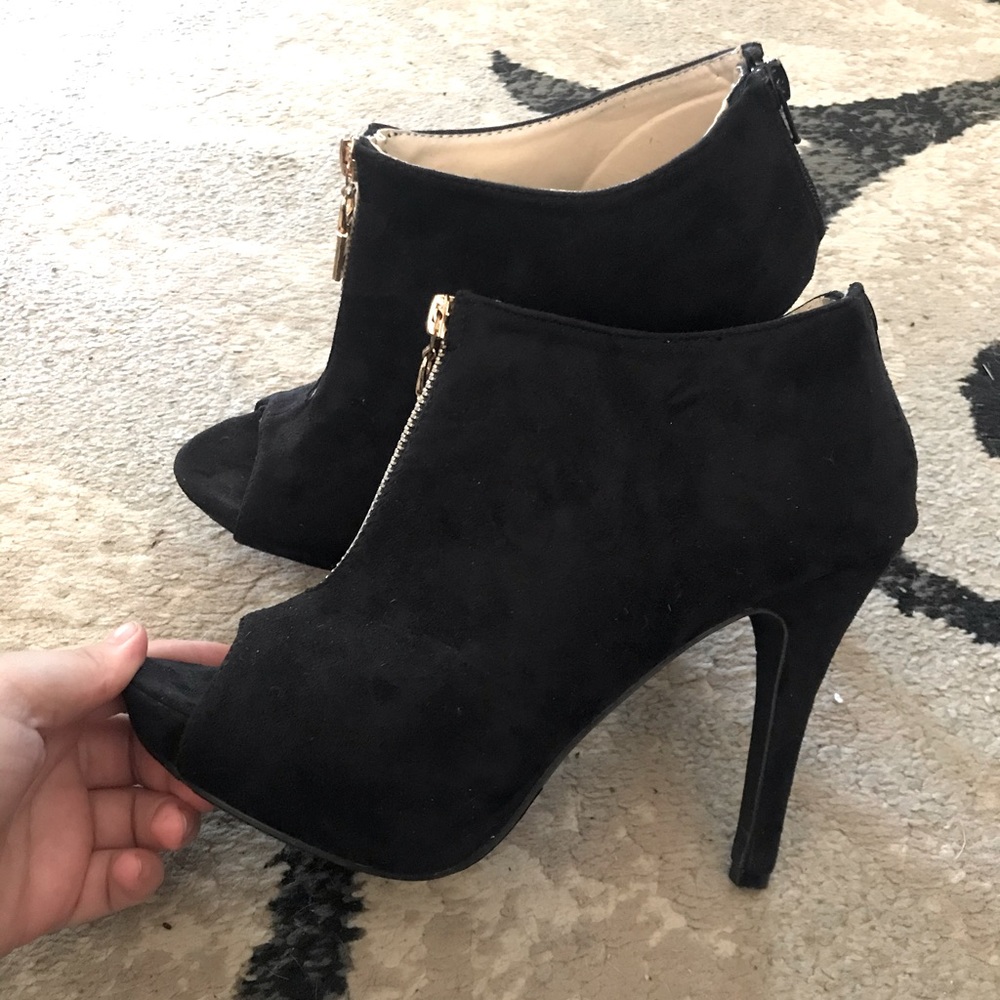 4/$25 rue21 black peep toe heel booties sz 7/8